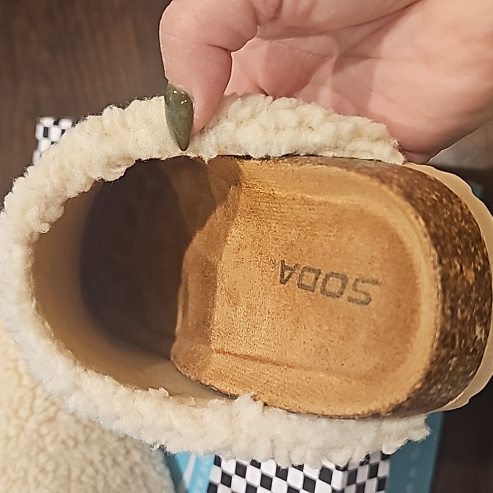 Soda Beige Faux Fur Slippers - Picture 3 of 4